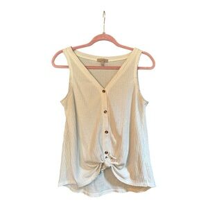 Wonderly Cream Top Size Medium (M)